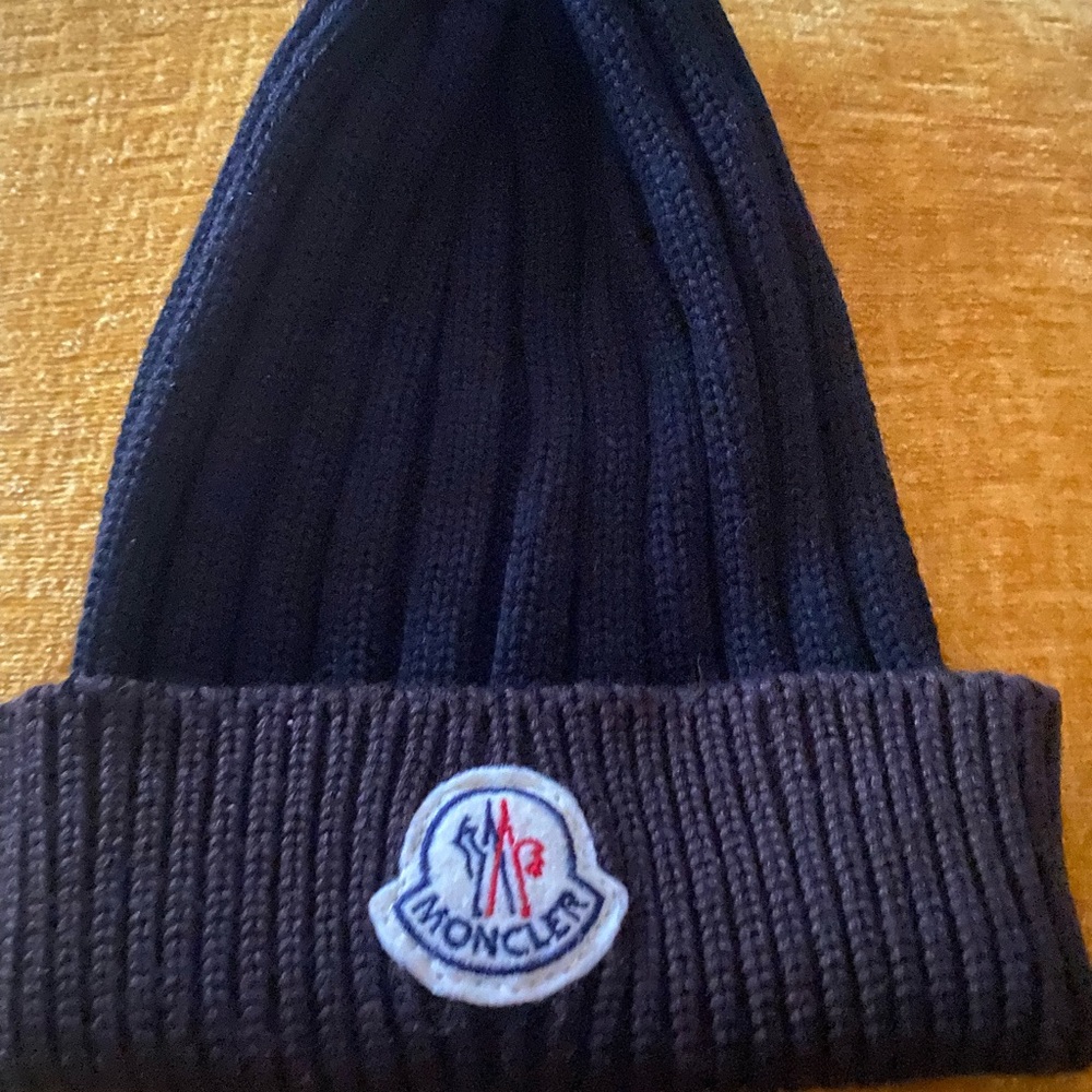 Monicler beanie hat